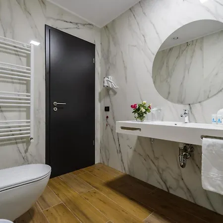 Mirage Medspa エフォリエ・ノルド