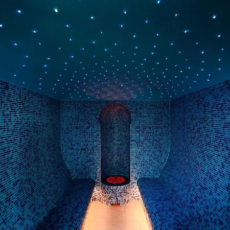 Mirage Medspa ホテル 4*