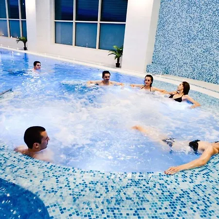 Mirage Medspa ホテル 4*