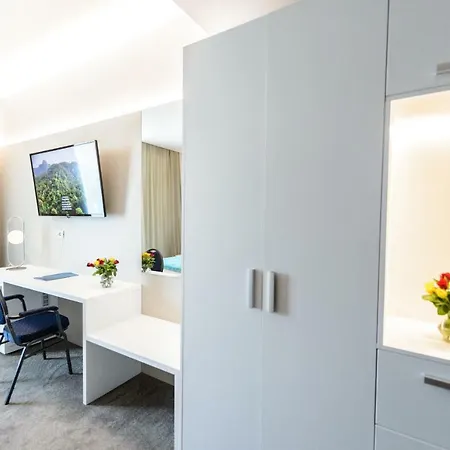 Mirage Medspa Szálloda 4*